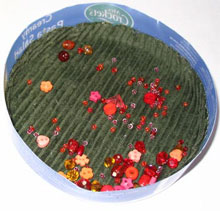 image of makeshift beading tray